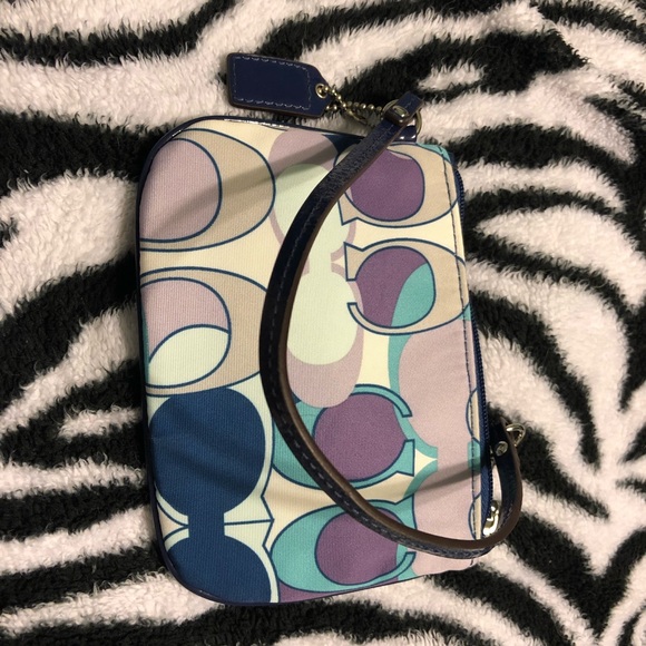 Coach wristlist - Picture 2 of 3